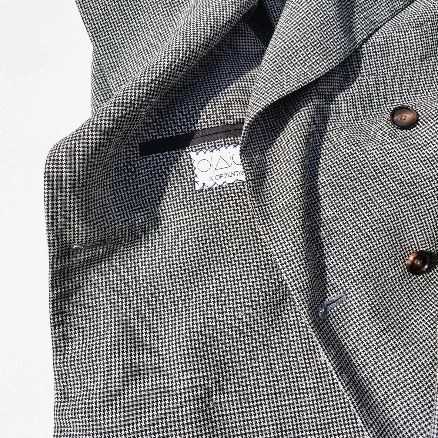 B&W Fresco Unstructured Double Breasted Suit 40R - X Of Pentacles